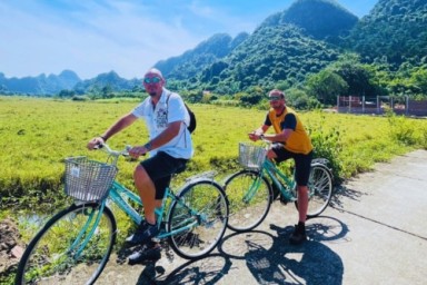 Lan Ha bay - Cat Ba Island - Viet Hai village - Lan Ha bay (B, L, D)